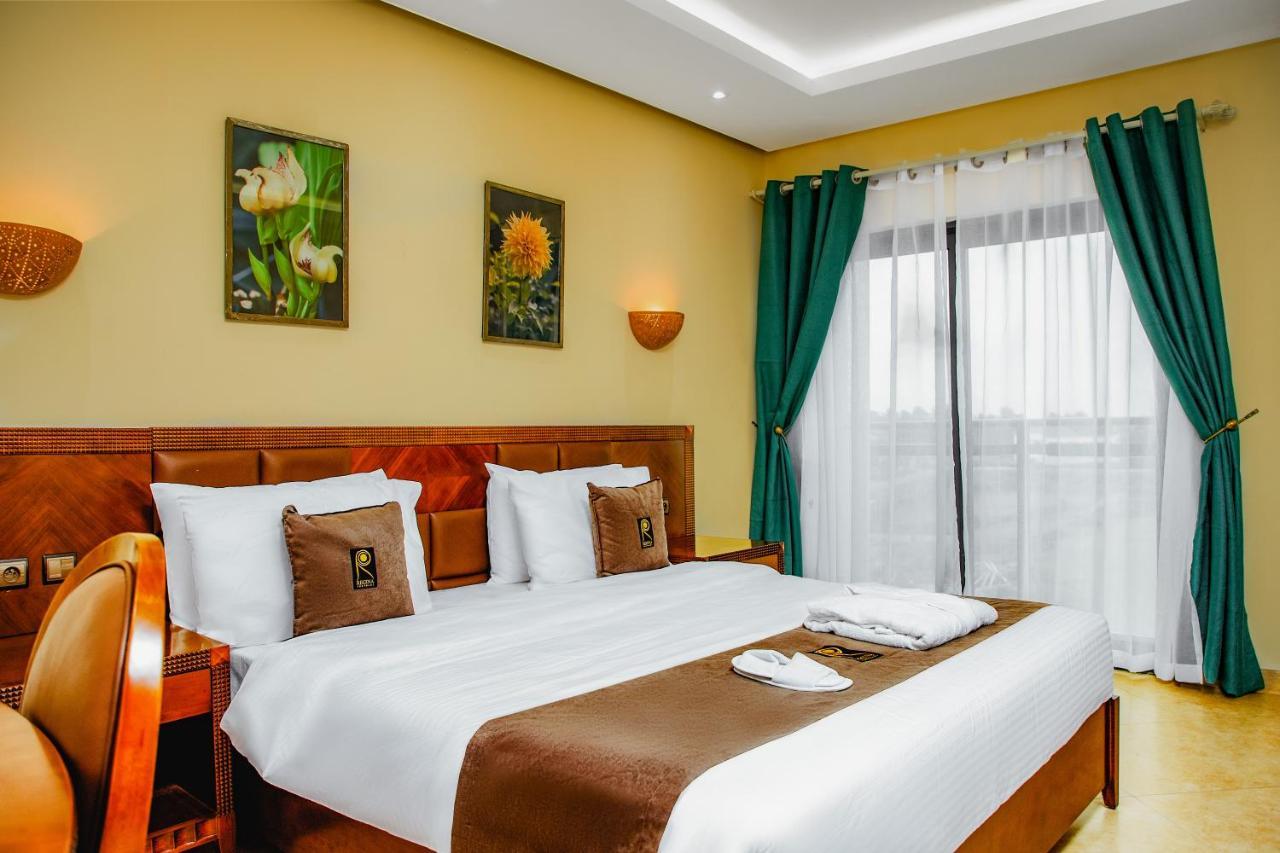 Hotel Regina The Pearl Aneho Bagian luar foto