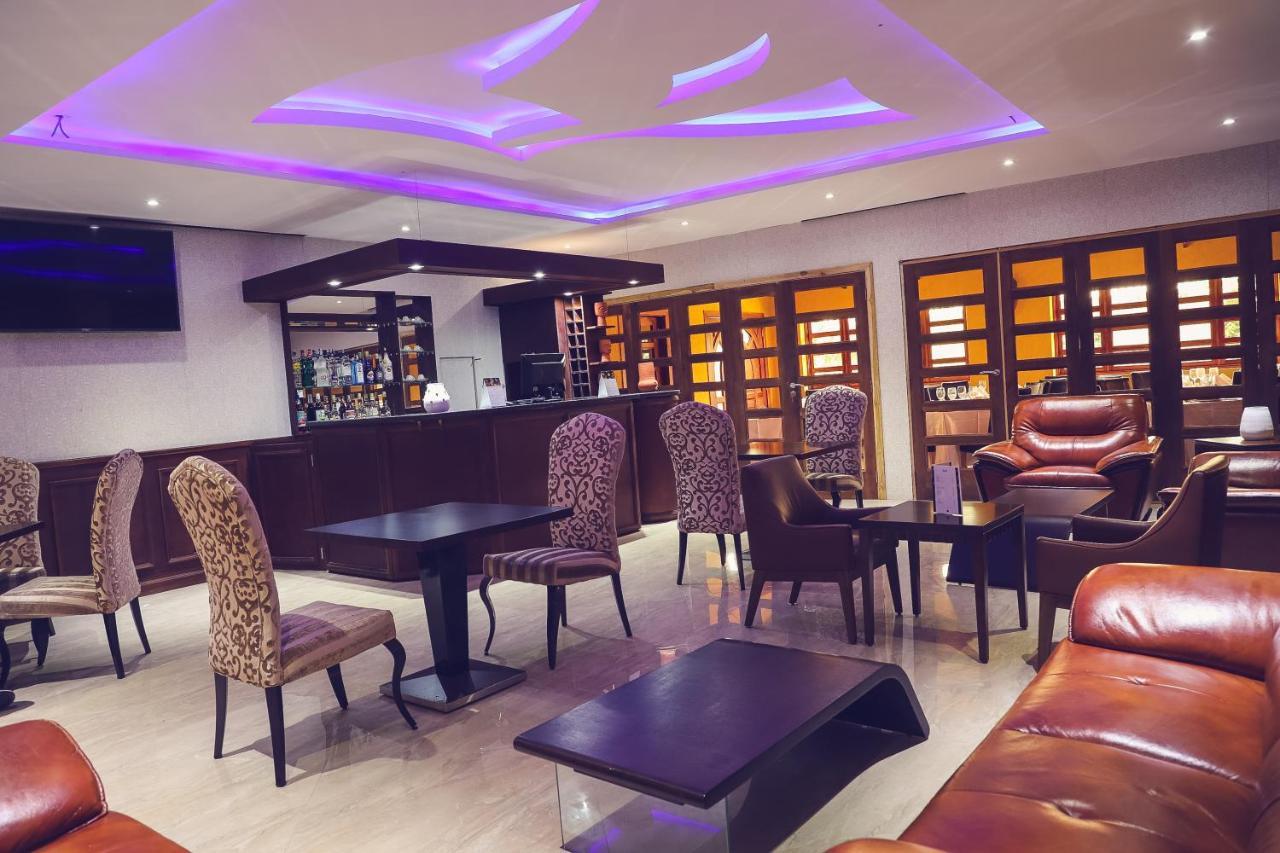 Hotel Regina The Pearl Aneho Bagian luar foto