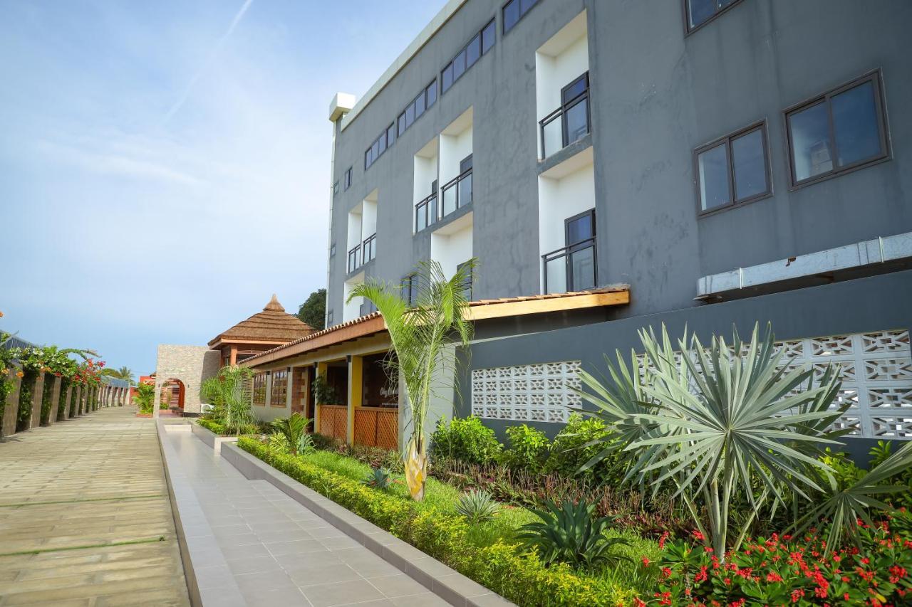 Hotel Regina The Pearl Aneho Bagian luar foto